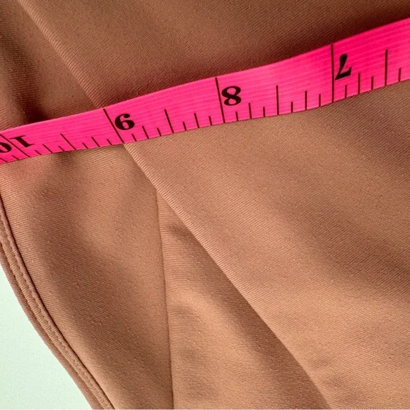 Fabletics PureLuxe Light Pink Crossover Waistband Biker Shorts Size L - Picture 9 of 10